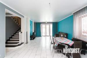 Дом 489м², 2-этажный, участок 6 сот.