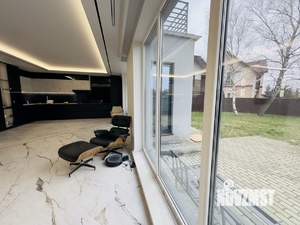 Дом 320м², 3-этажный, участок 6 сот.