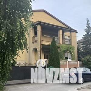 Дом 347м², 3-этажный, участок 10 сот.