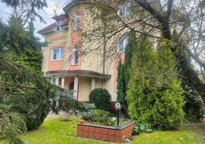 Дом 445м², 4-этажный, участок 7 сот.