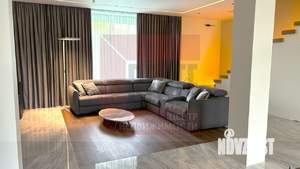 Таунхаус 270м², 3-этажный, участок 2 сот.