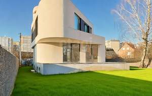 Дом 608м², 3-этажный, участок 12 сот.