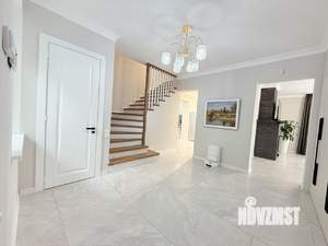 Дом 349м², 3-этажный, участок 8 сот.