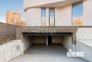 Дом 608м², 3-этажный, участок 12 сот.