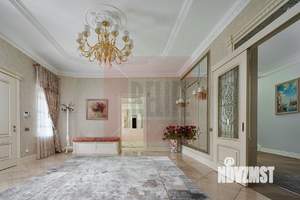 Дом 1001м², 4-этажный, участок 15 сот.