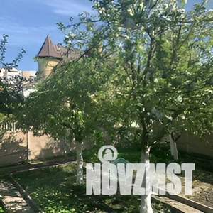 Дом 347м², 3-этажный, участок 10 сот.