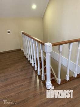 Дом 112м², 2-этажный, участок 4 сот.