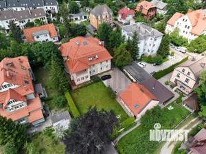 Дом 1001м², 4-этажный, участок 15 сот.