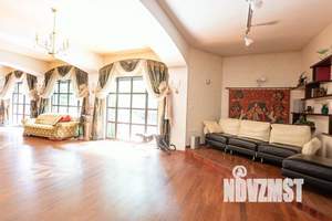 Дом 750м², 2-этажный, участок 17 сот.