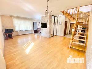 Дом 214м², 2-этажный, участок 4 сот.