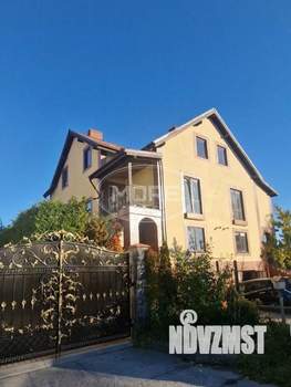 Дом 229м², 3-этажный, участок 6 сот.