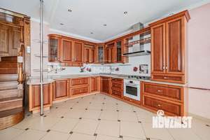 Таунхаус 212м², 3-этажный, участок 2 сот.