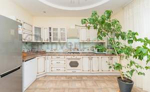 Дом 280м², 3-этажный, участок 8 сот.