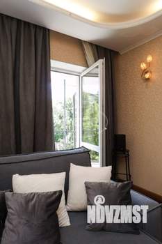 Дом 320м², 3-этажный, участок 12 сот.