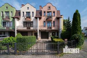 Таунхаус 216м², 3-этажный, участок 4 сот.