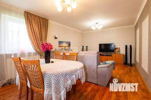 Дом 198м², 2-этажный, участок 7 сот.