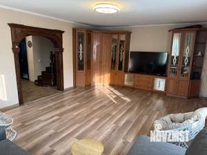 Дом 132м², 2-этажный, участок 8 сот.