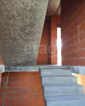 Дом 201м², 2-этажный, участок 5 сот.