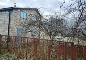 Дом 61м², 2-этажный, участок 6 сот.