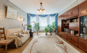 Дом 461м², 3-этажный, участок 8 сот.