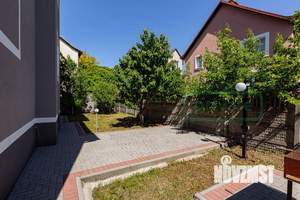 Дом 320м², 2-этажный, участок 5 сот.