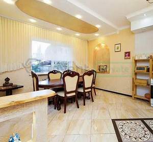 Дом 262м², 3-этажный, участок 8 сот.