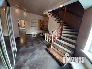 Дом 260м&sup2;, 2-этажный, на длительный срок, 