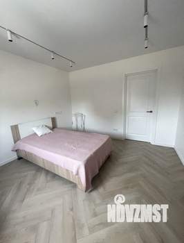 Таунхаус 164м&sup2;, 3-этажный, на длительный срок, 