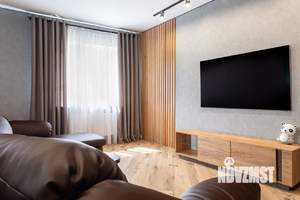 Дом 204м&sup2;, 2-этажный, на длительный срок, 