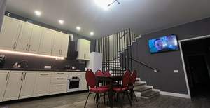 Дом 190м², 3-этажный, на длительный срок, 