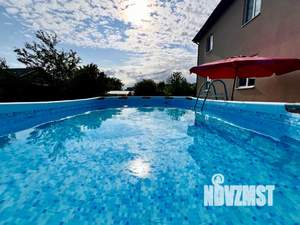 Дом 220м&sup2;, 2-этажный, посуточно, 