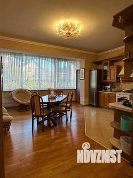 Дом 258м&sup2;, 4-этажный, на длительный срок, 