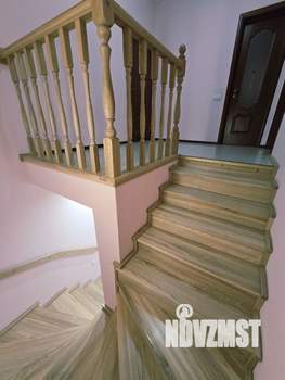 Таунхаус 200м&sup2;, 3-этажный, на длительный срок, 