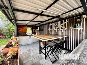 Дом 220м&sup2;, 2-этажный, посуточно, 