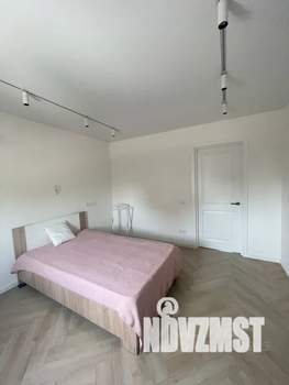 Дом 164м&sup2;, 3-этажный, посуточно, 