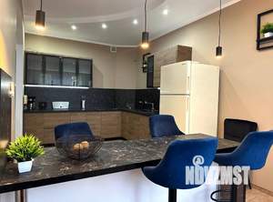 Дом 150м&sup2;, 4-этажный, посуточно, 