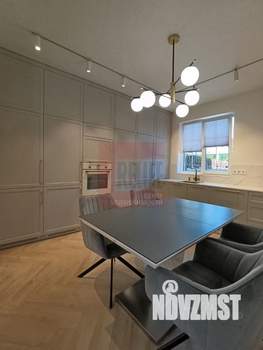 Таунхаус 168м&sup2;, 3-этажный, на длительный срок, 