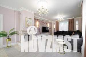 Дом 190м&sup2;, 2-этажный, посуточно, 