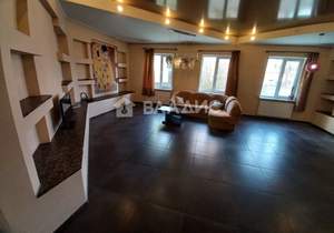 Дом 260м&sup2;, 2-этажный, на длительный срок, 