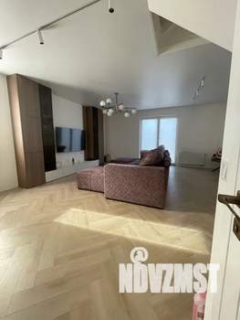 Дом 164м&sup2;, 3-этажный, посуточно, 