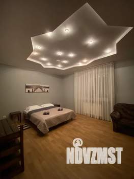 Дом 250м&sup2;, 4-этажный, посуточно, 