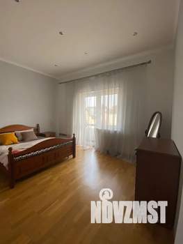 Дом 150м&sup2;, 3-этажный, посуточно, 