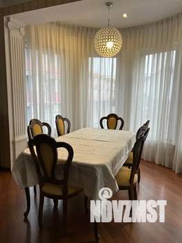 Дом 250м&sup2;, 2-этажный, посуточно, 