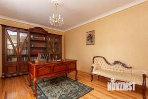 Дом 284м², 2-этажный, на длительный срок, 