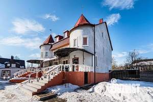 Коттедж 400м&sup2;, 3-этажный, на длительный срок, 