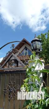 Дом 180м&sup2;, 3-этажный, посуточно, 