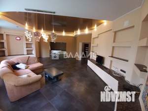 Дом 260м&sup2;, 2-этажный, на длительный срок, 