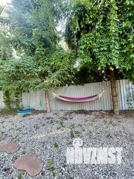 Дом 240м&sup2;, 3-этажный, посуточно, 