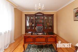 Дом 284м², 2-этажный, на длительный срок, 