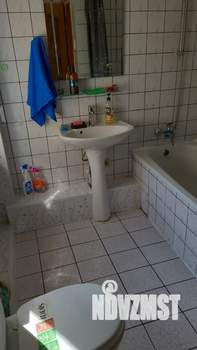 Дом 240м², 3-этажный, на длительный срок, 